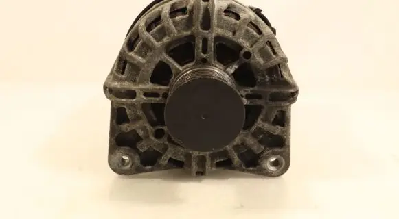 Nissan X-Trail T32 Generator/alternator 231004742R