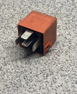 BMW 5 E60 E61 Other relay 1742690