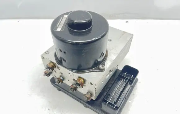 Mercedes-Benz R W251 ABS Pump A2515450832