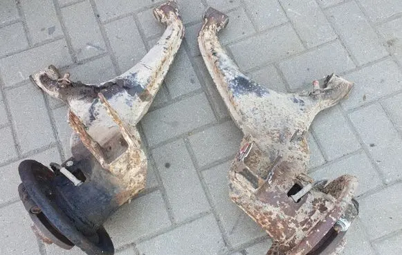 Volkswagen Golf III Rear upper control arm/wishbone 1H0505346 1H0505345