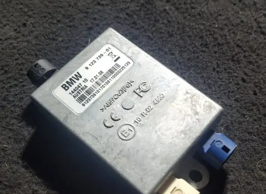 BMW 1 E81 E87 Antenna control unit 91237391017 170108 9123739
