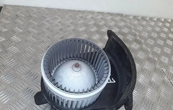 Renault Kangoo II Heater fan/blower 173830100