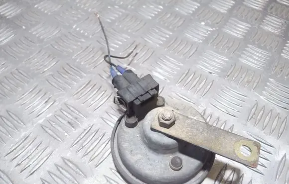 Mitsubishi Carisma Horn signal