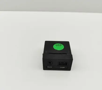 Hyundai i40 AUX in-socket connector 961203Z700