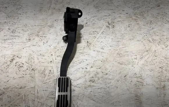 Land Rover Range Rover Velar Accelerator throttle pedal J8A29F836AB F1928044806