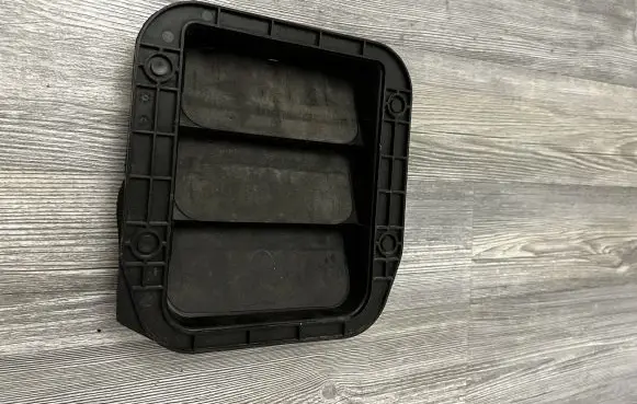 Honda CR-V Quarter panel pressure vent 75450SMA