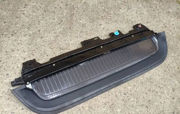 KIA Stinger Third/center stoplight 92700J5