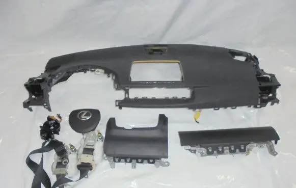 Lexus CT 200H Airbag set with panel 