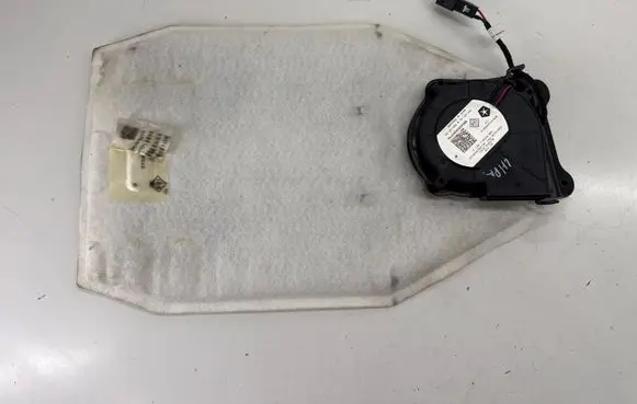 Chrysler Pacifica Seat fan/blower 68229493AB 68229487AF