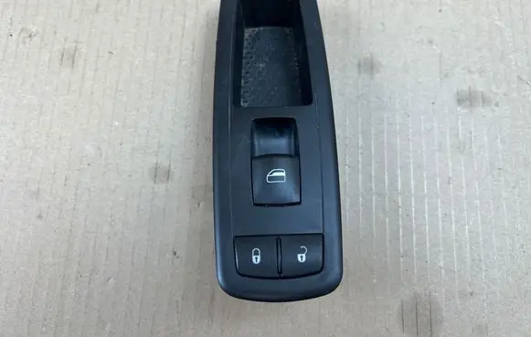 Dodge Nitro Electric window control switch 68029178AA