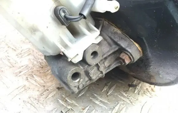 Mazda 323 Master brake cylinder