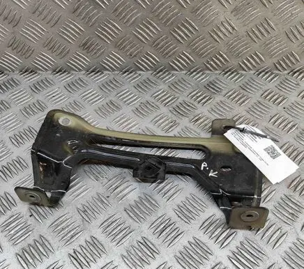 Porsche Cayenne (9Y0 9Y3) Fender mounting bracket 9Y0821431