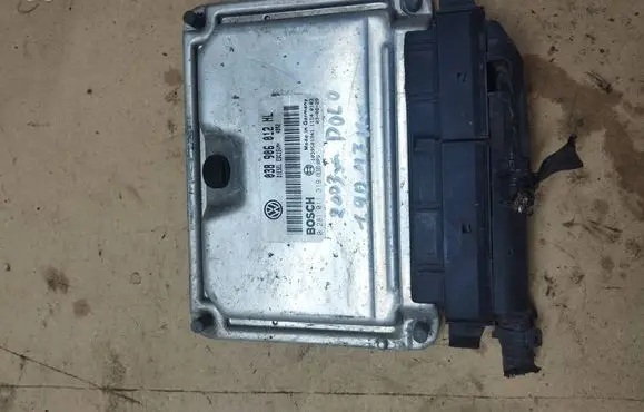 Volkswagen Polo Engine control unit/module 038906012HL 1039S01941 0281011319