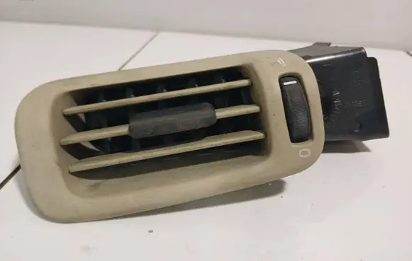 Volvo V70 Dash center air vent grill 06E5365