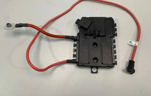 Mercedes-Benz GLC C253 Relay mounting block A2055402850