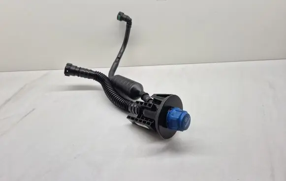 Mercedes-Benz Sprinter W907 W910 AdBlue Liquid refill tube A9104700100