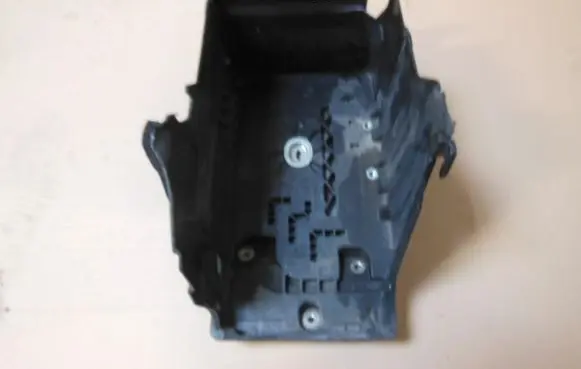 Volvo XC60 Battery box tray 