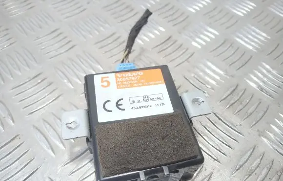 Volvo S40, V40 Alarm control unit/module 30857627