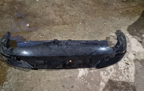 Front bumper lip