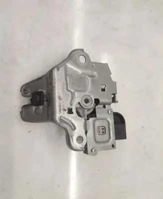 Loading door lock