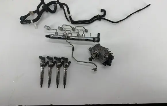 BMW 1 F20 F21 Fuel injector 0445110599