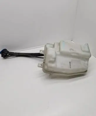 BMW X1 F48 F49 Windshield washer fluid reservoir/tank 61667369649 7369649 7351624