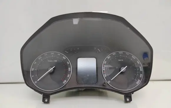 Skoda Octavia Mk2 (1Z) Speedometer (instrument cluster) 1Z0920842D SKZ7Z0G4624688 V1612036