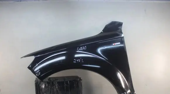Audi Q7 4L Fender mounting bracket L0821105