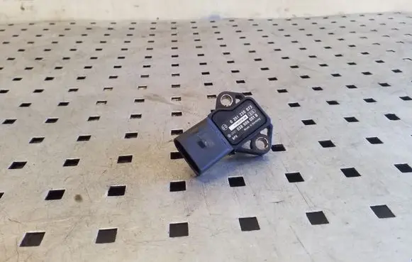 Skoda Yeti (5L) Air pressure sensor 038906051D 0261230073