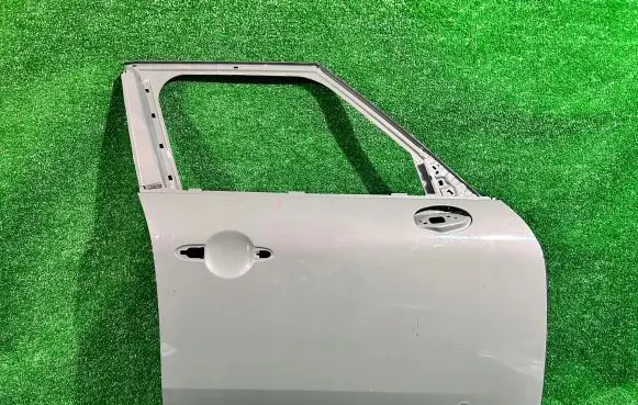 Mini Cooper Countryman F60 Front door
