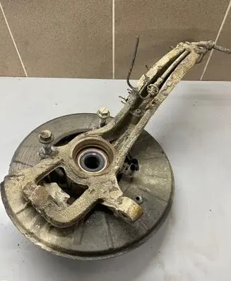 Audi Q7 4L Front wheel hub spindle knuckle 