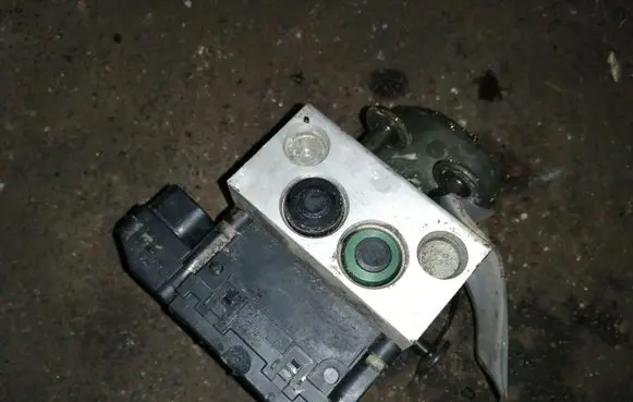 Hyundai Terracan ABS Pump 58910H1000