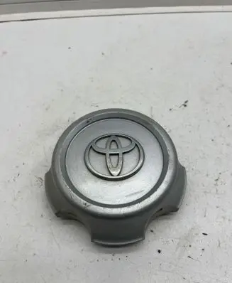 Toyota Land Cruiser (J100) Original wheel cap 