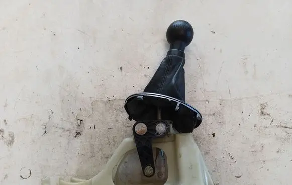 Suzuki Swift I Gear shifter/selector