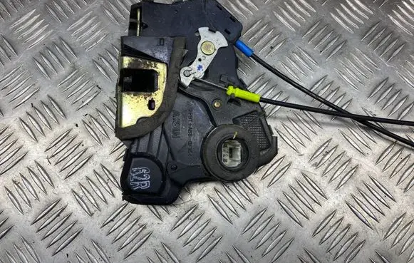 Mazda 3 I Front door lock PBTABSGF15