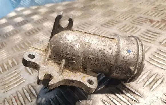 Mercedes-Benz E W211 Thermostat 6422000215
