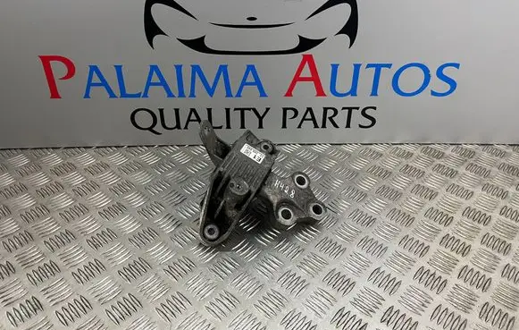 Opel Zafira C Engine mount bracket 13248549