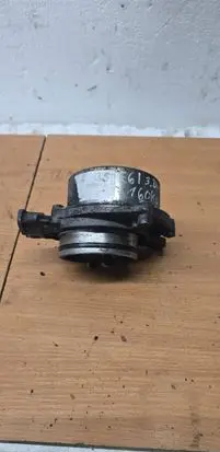 BMW 5 E60 E61 Vacuum pump