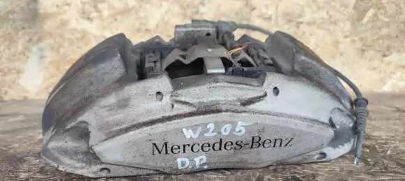 Mercedes-Benz C W205 Front brake caliper 16C1411007R 11007R