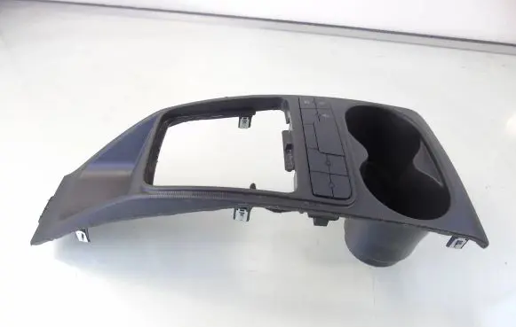 Seat Ibiza IV (6J,6P) Cup holder 6J0858331