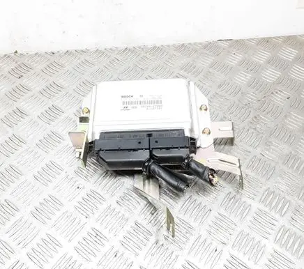 Hyundai Tucson JM Engine control unit/module 3910427260 0281011690 6JJ2TI01