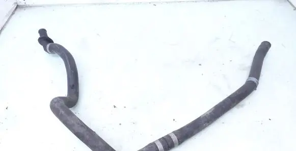Mercedes-Benz CLS C219 Engine coolant pipe/hose A2118301296
