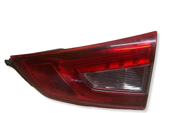 Nissan Qashqai Tailgate rear/tail lights 265504EA5A 265504EA5B
