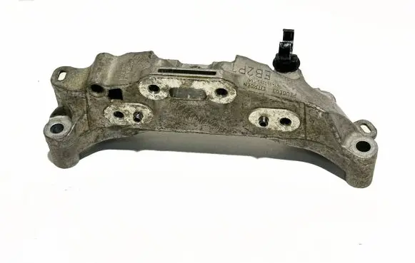 Peugeot 3008 II Engine mounting bracket 9674960380 19445