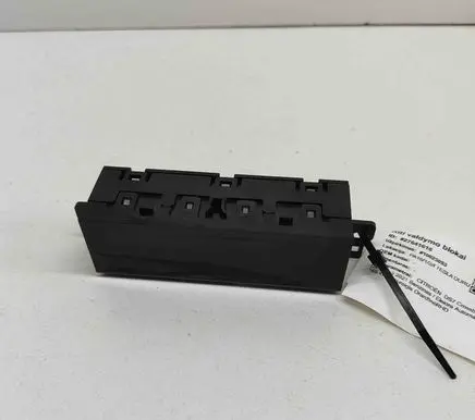 Citroen DS7 Crossback Interior fan control switch 9818686780