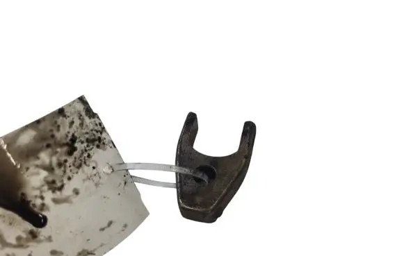 KIA Sorento Fuel Injector clamp holder