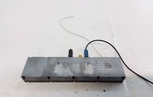 BMW Z4 E85 E86 Aerial antenna amplifier 6912817 823745003 40205693