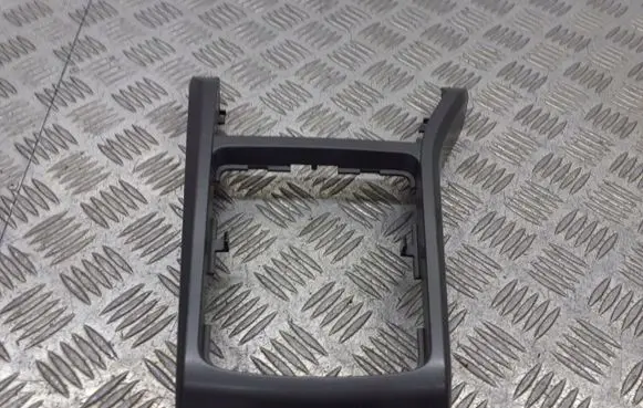 Opel Astra H Gear shifter surround trim plastic 13116961