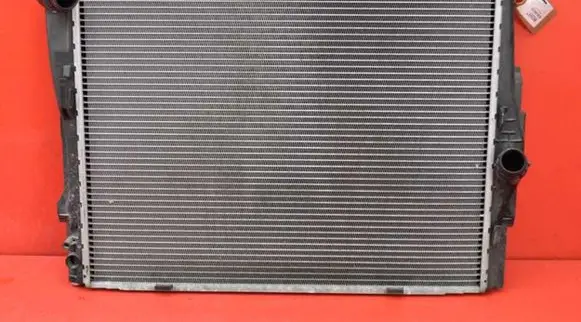 BMW 7 F01 F02 F03 F04 Coolant radiator 758164701