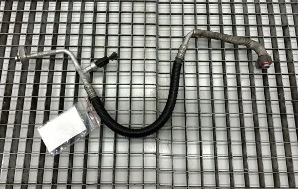 Ford Mustang V Air conditioning (A/C) pipe/hose DR33-19972-AA
